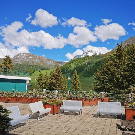 Hostdomus - Shine Apartamento Sestriere